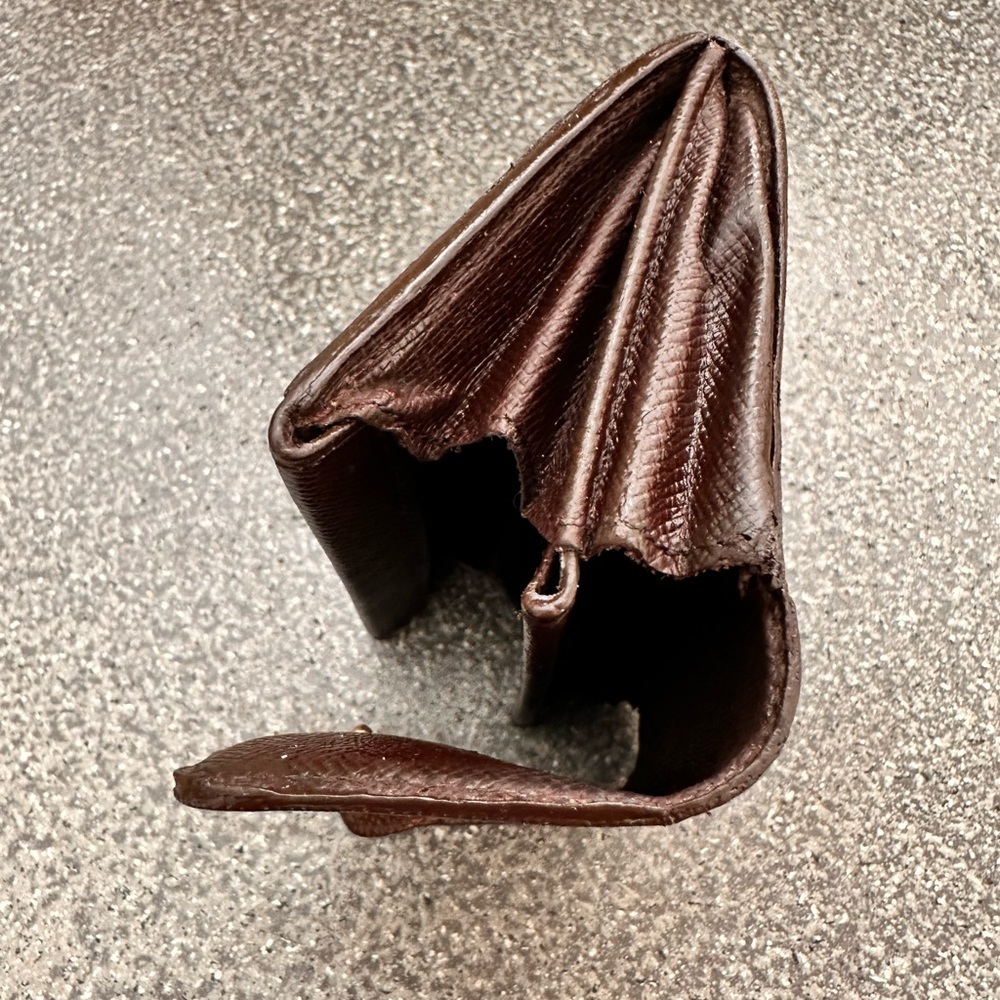 Louis Vuitton, Porte Monnaie Plat Coin Purse - Picture 4 of 13